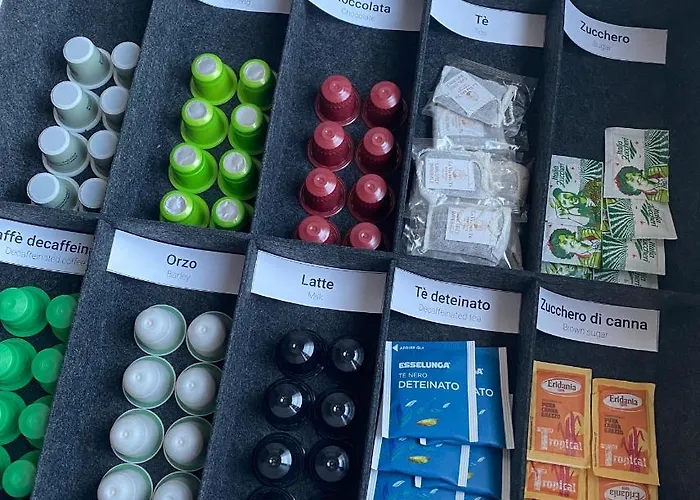 Bed & Breakfast Tra Le Torri - Ampia Stanza Privata In Con Bagno Privato Accessibile Da Corridoio