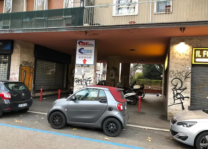 Tra Le Torri - Ampia Stanza Privata In Con Bagno Privato Accessibile Da Corridoio Bed & Breakfast