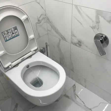 Tra Le Torri - Ampia Stanza Privata In Con Bagno Privato Accessibile Da Corridoio Bed & Breakfast Bologna